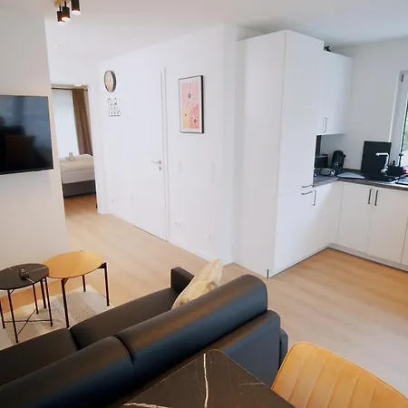 Yuva Homes -2 Zimmer-s-bahn Muc-parkplatz *