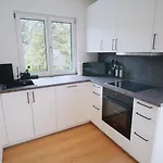 Yuva Homes -2 Zimmer-s-bahn Muc-parkplatz Apartman Geltendorf
