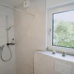 Yuva Homes -2 Zimmer-s-bahn Muc-parkplatz