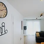 Yuva Homes -2 Zimmer-s-bahn Muc-parkplatz Apartman Geltendorf