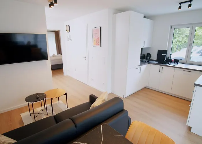 Yuva Homes -2 Zimmer-s-bahn Muc-parkplatz *