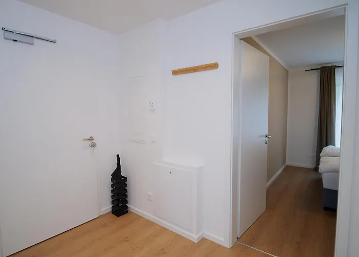 Yuva Homes -2 Zimmer-s-bahn Muc-parkplatz *