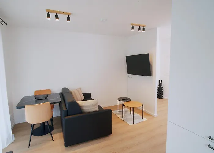Yuva Homes -2 Zimmer-s-bahn Muc-parkplatz アパート ゲルテンドルフ